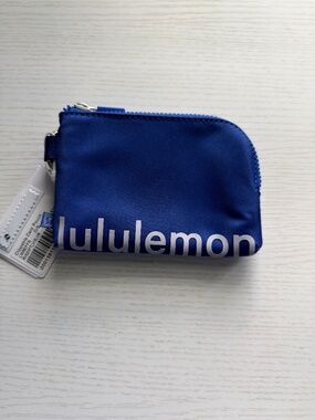 NWT lululemon Clippable Card Pouch Riverside blue NWT